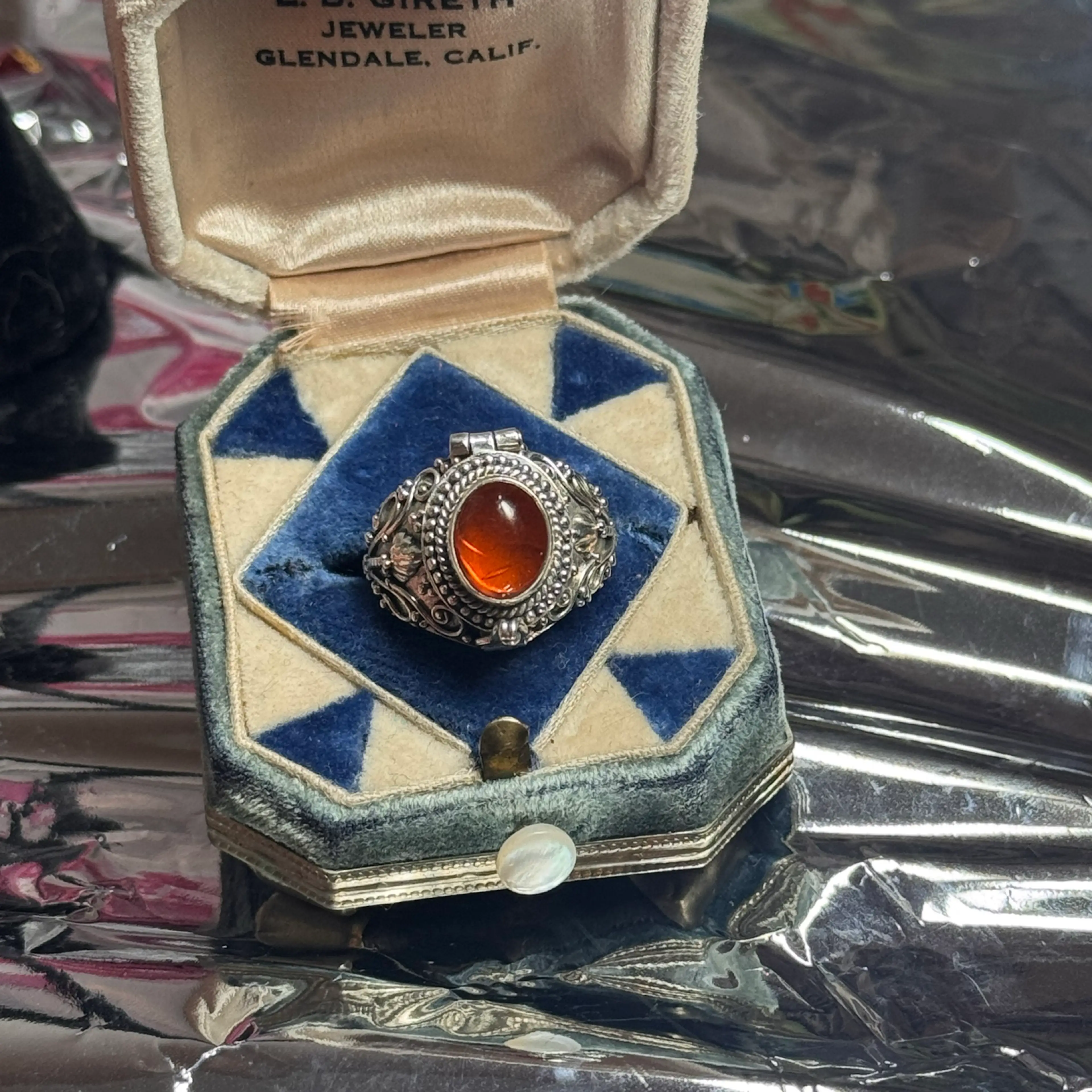 Image 4 of 4
