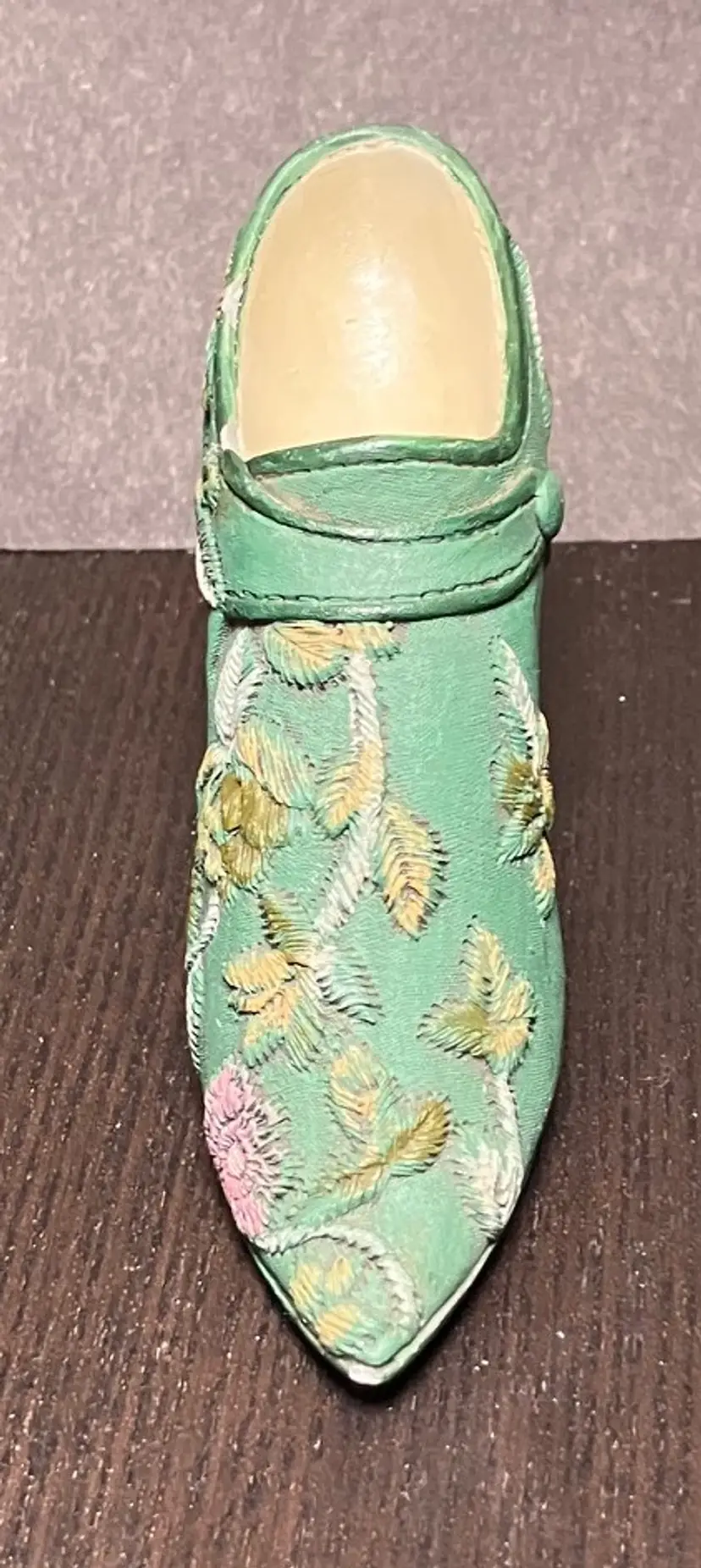 VTG Decorative Miniature Resin Shoe Figurine sage green textured floral leaf