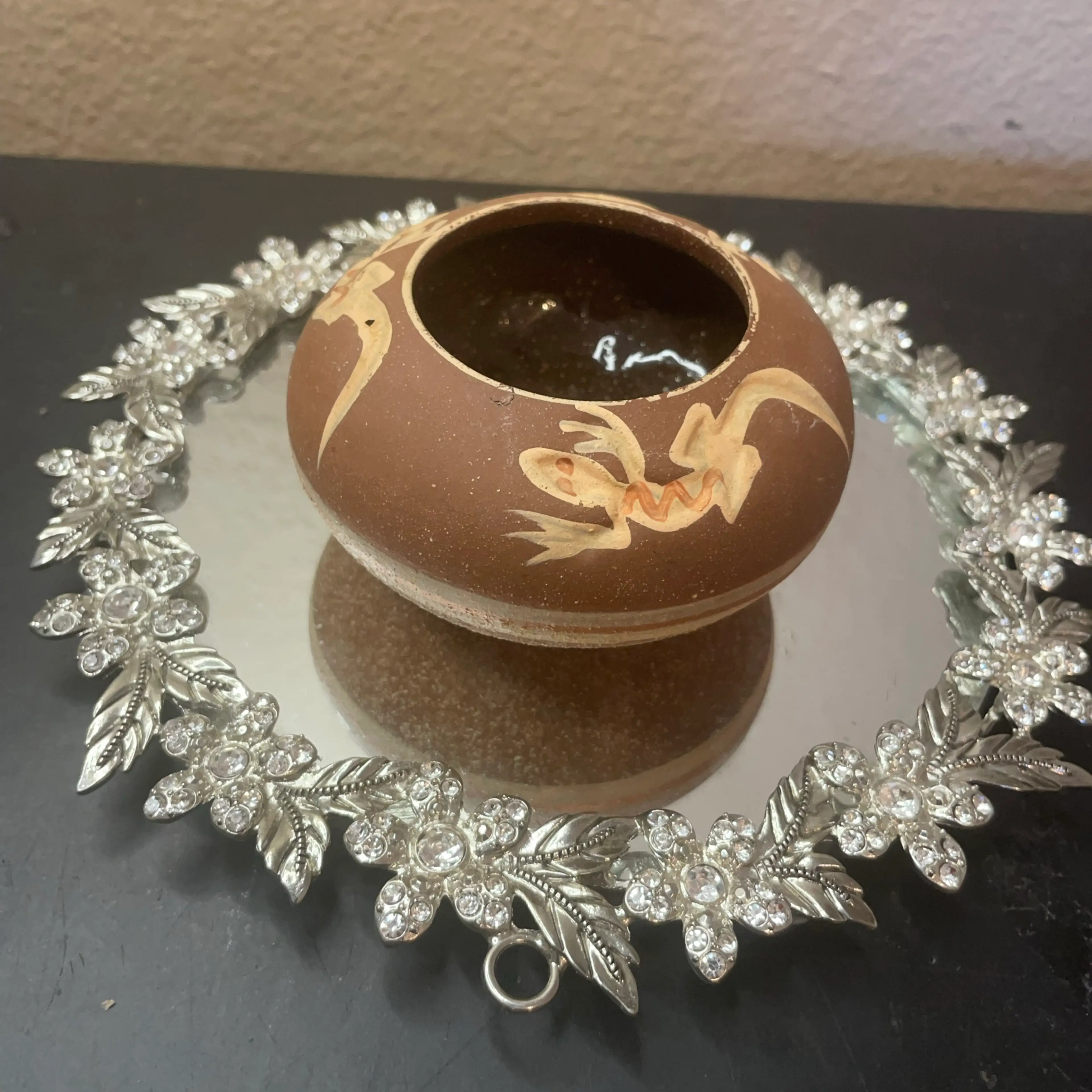 Image 2 of 6