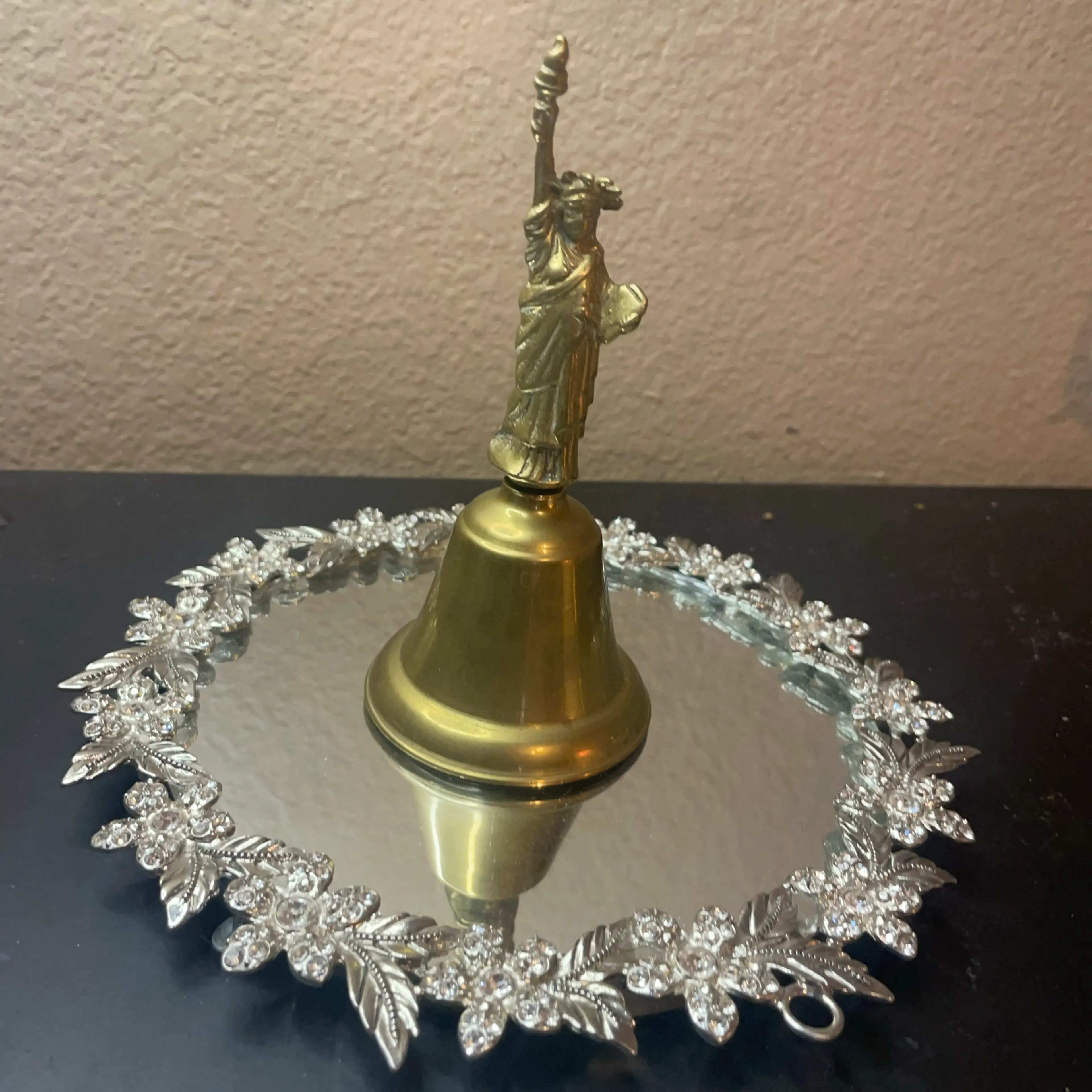 Image 2 of 6