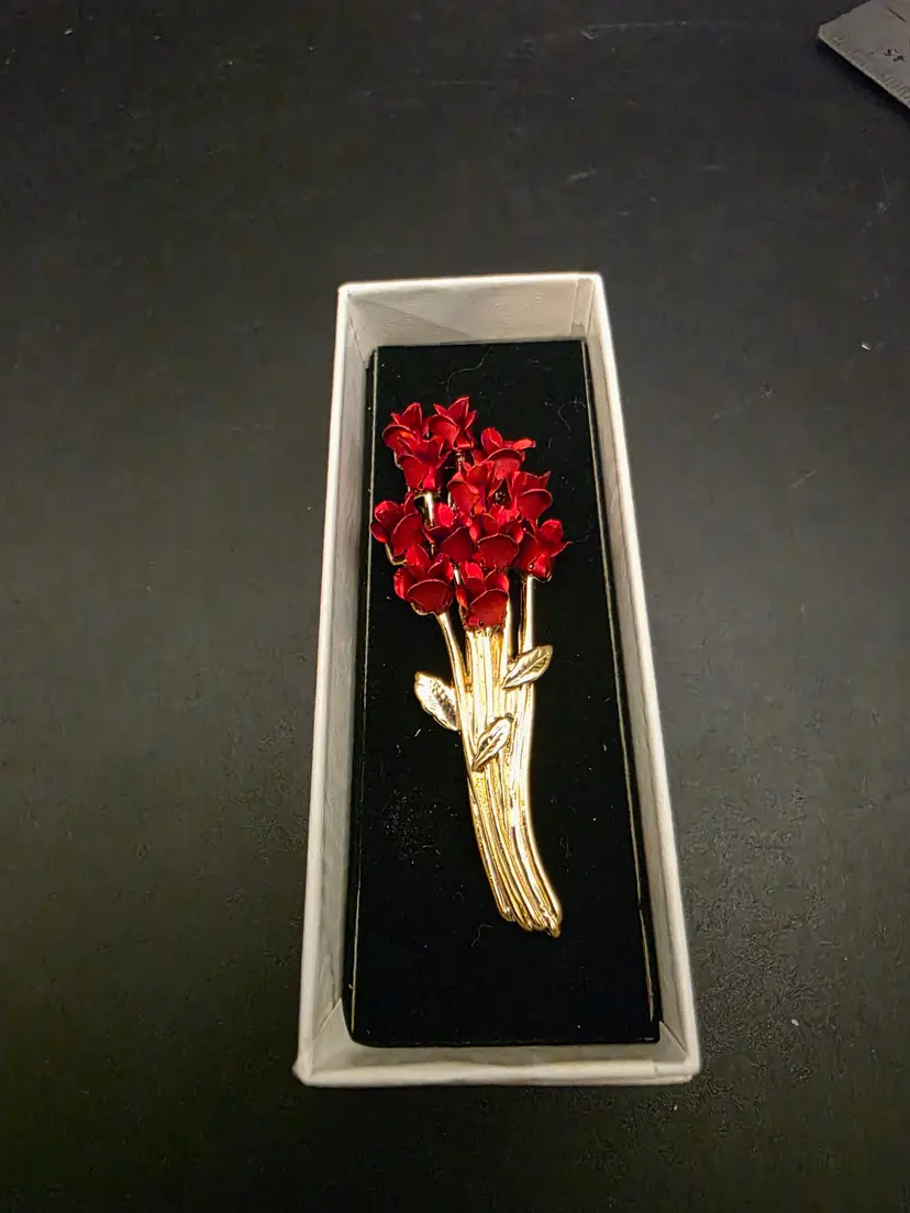 David Monn 1997 Dozen Roses Brooch