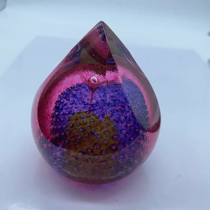 #0082 Signed Caithness Scotland Vesuvius art glass Faceted teardrop paperweight 25/650