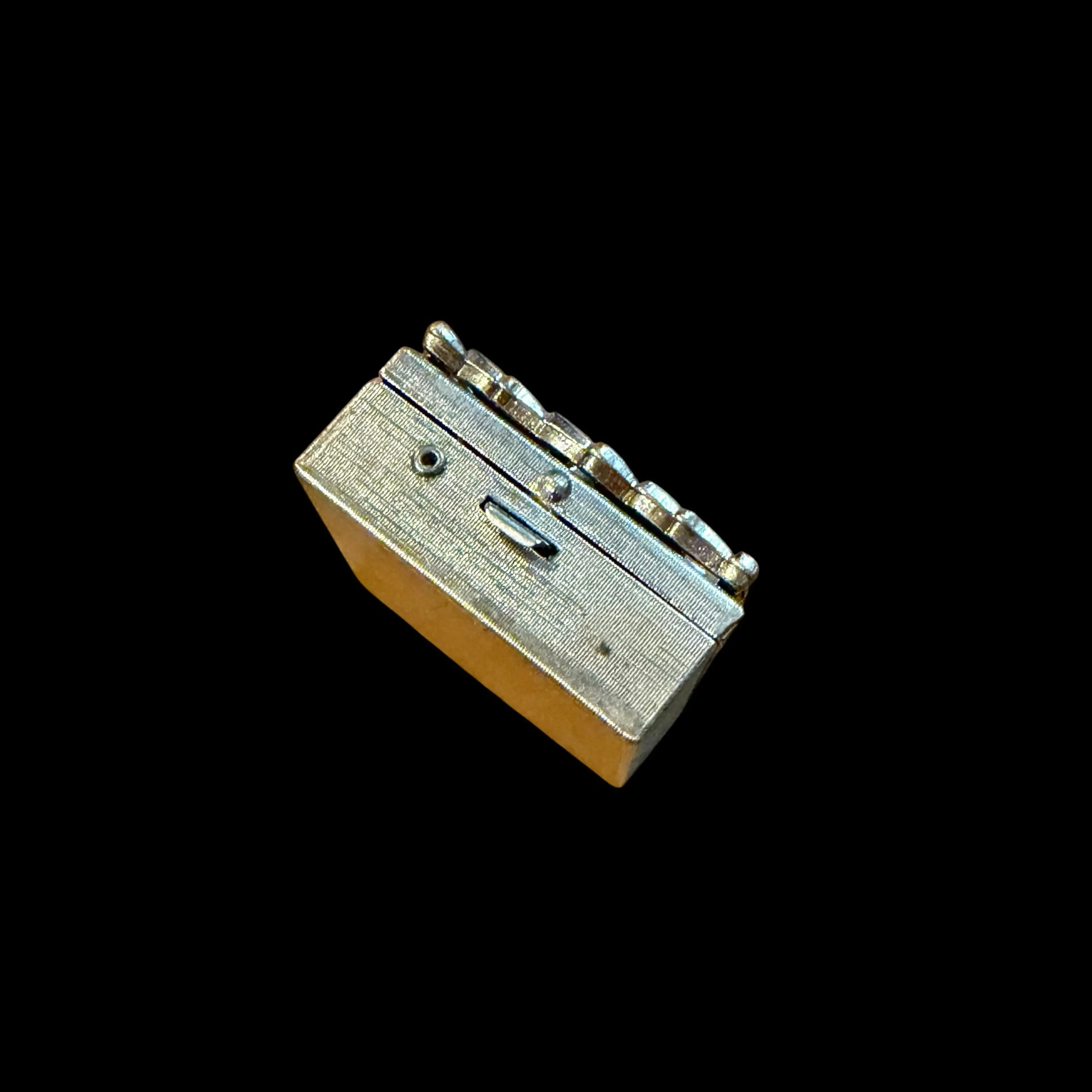 Image 3 of 8