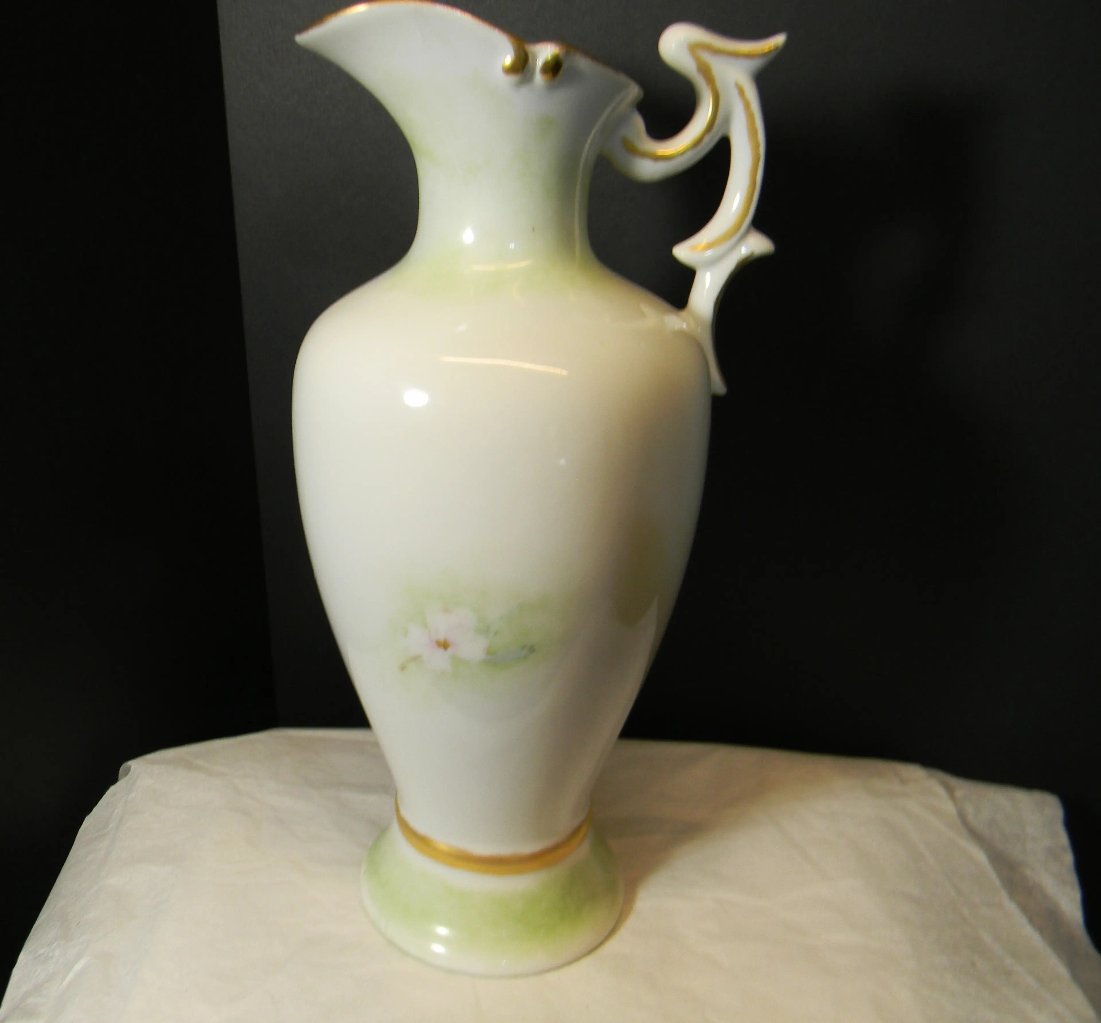 Image 4 of 12