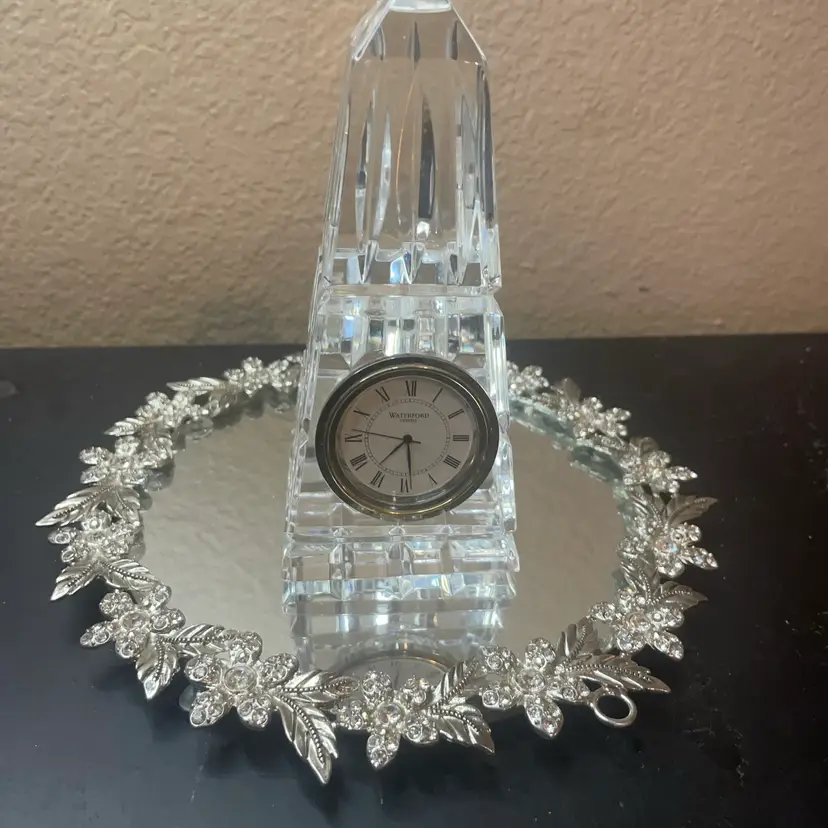 Exquisite Waterford Crystal 6” Obelisk Desk Clock