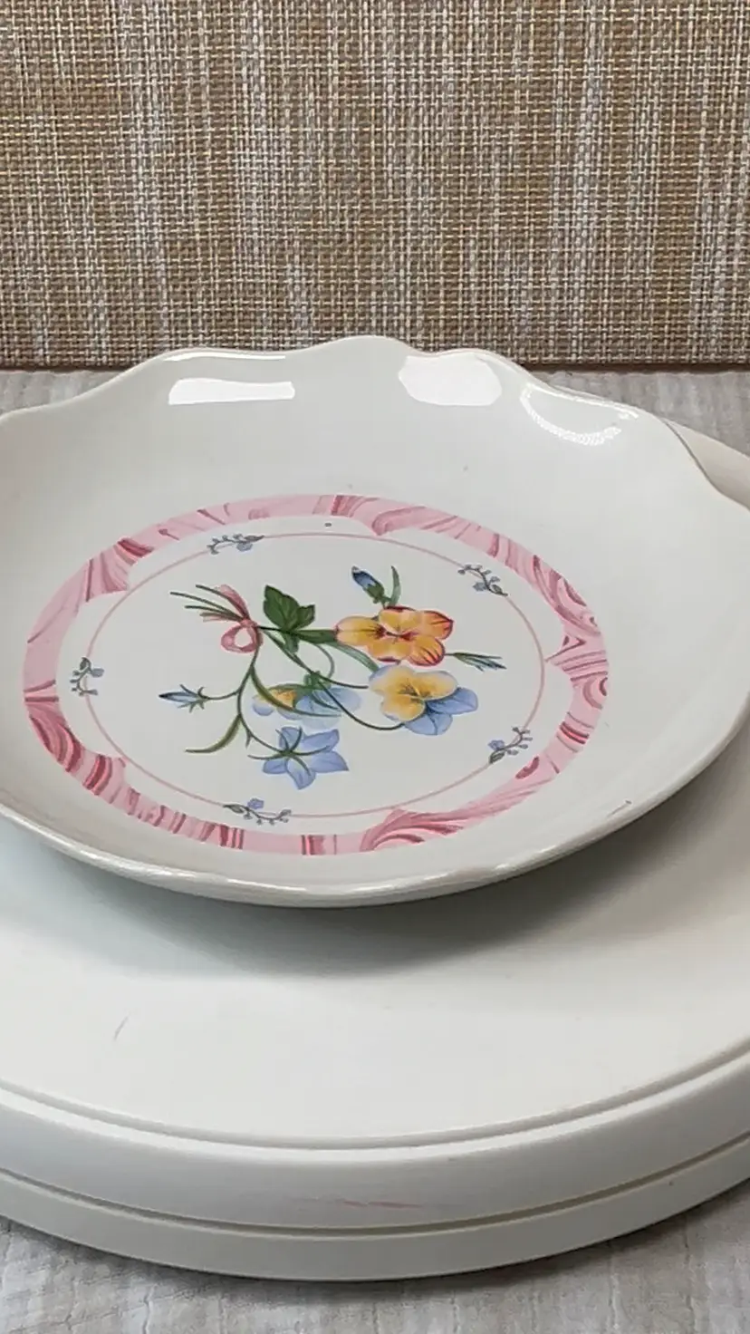 025 Vintage Porcelain Hallmark Crowning Touch Pansy 7" X 1" Plate