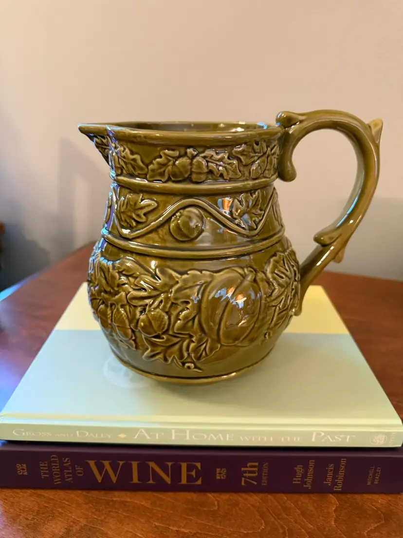 ☀️ 8-1/2” W x 8” H Vintage Green Pitcher/Jug