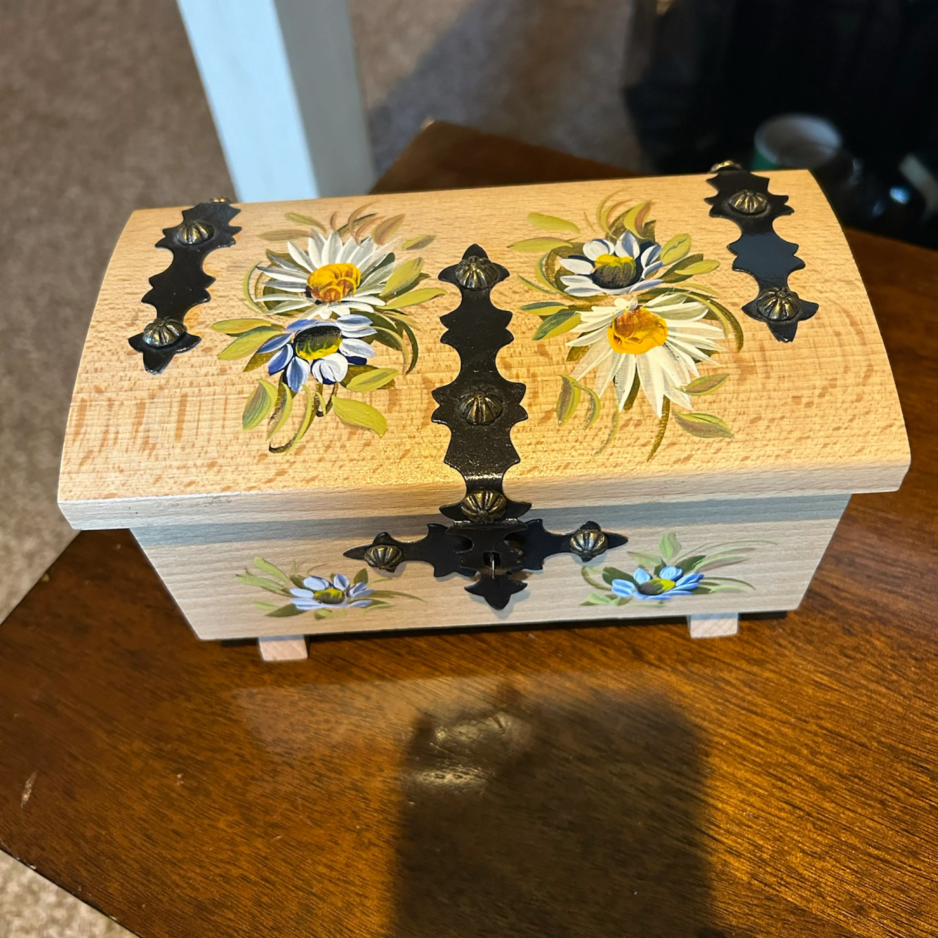 Image 2 of 9