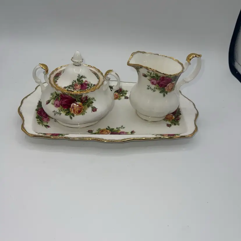 Royal Albert Old Country Roses Footed Creamer & Sugar Bowl Set w/11 5/8” Tray