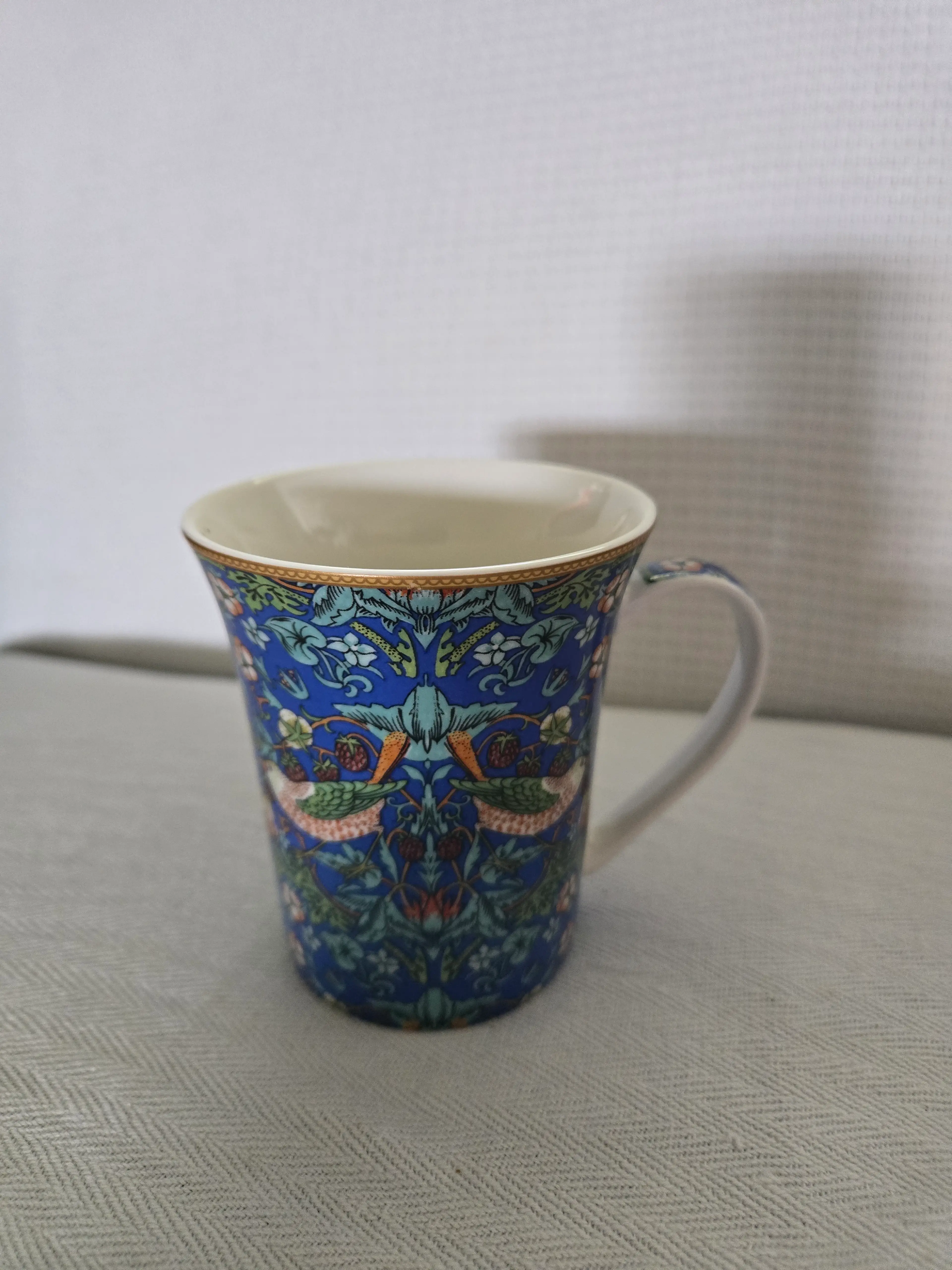 Image 2 of 6