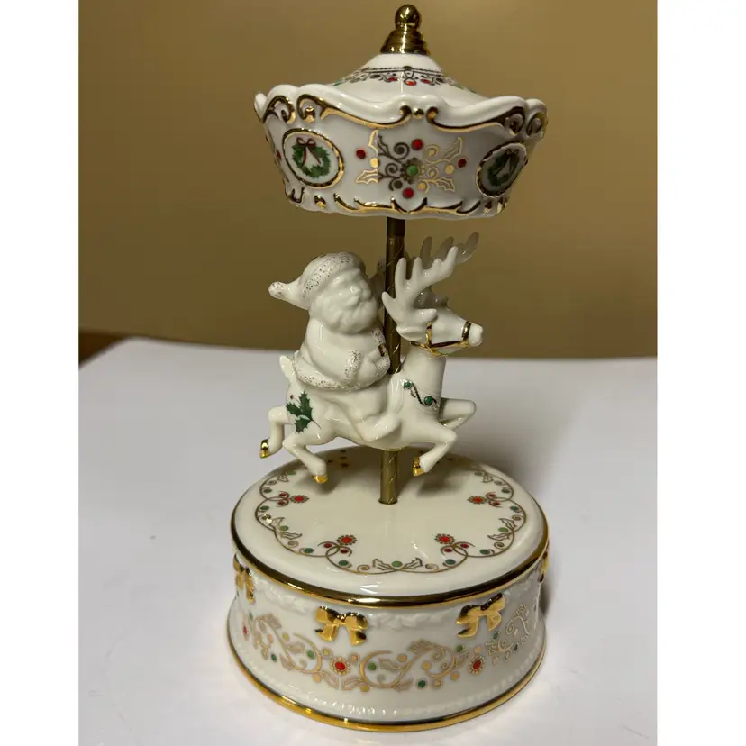 Lenox China Jewels "Deck the Halls" Carousel musical figurine Santa on Reindeer