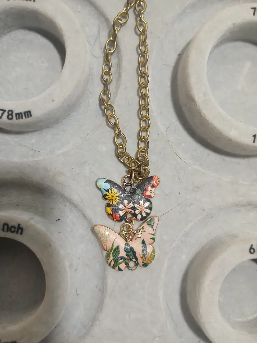 20 inch chain  butterfly necklace