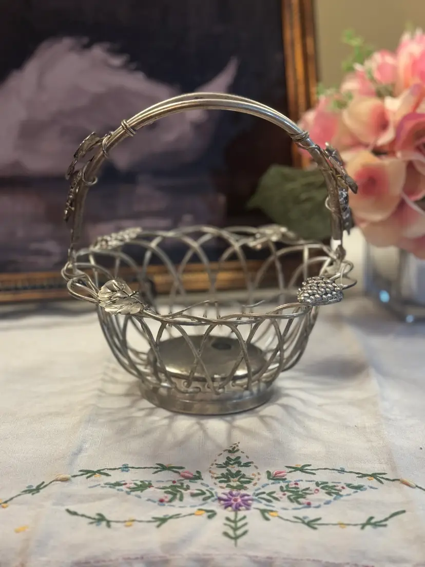 Godinger Silver-Plate Fruit Motif Decorative Basket