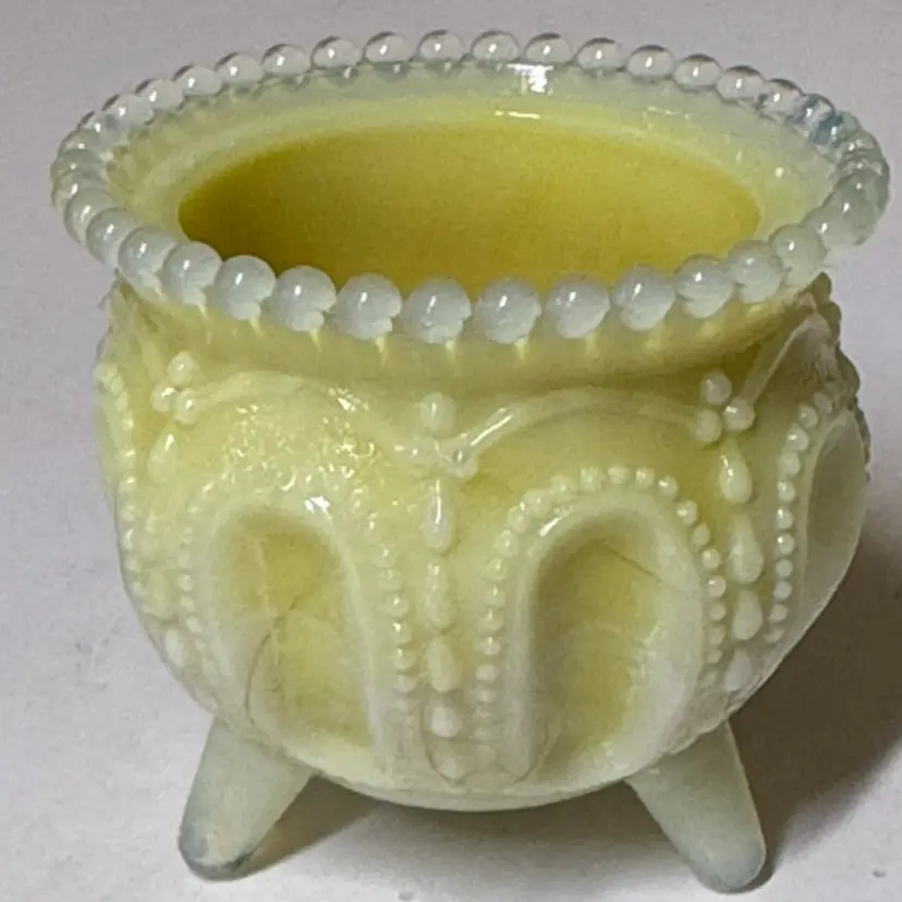 BOYD GLASS GYPSY POT TOOTHPICK HOLDER Yellow glows orange 2.25”