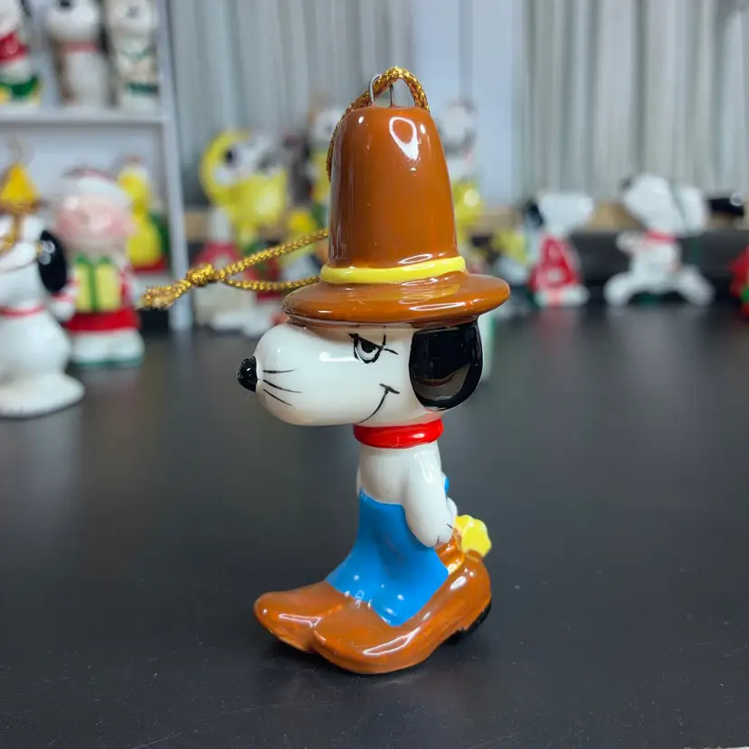#20 - Vintage Japan Peanuts Ornament Snoopy