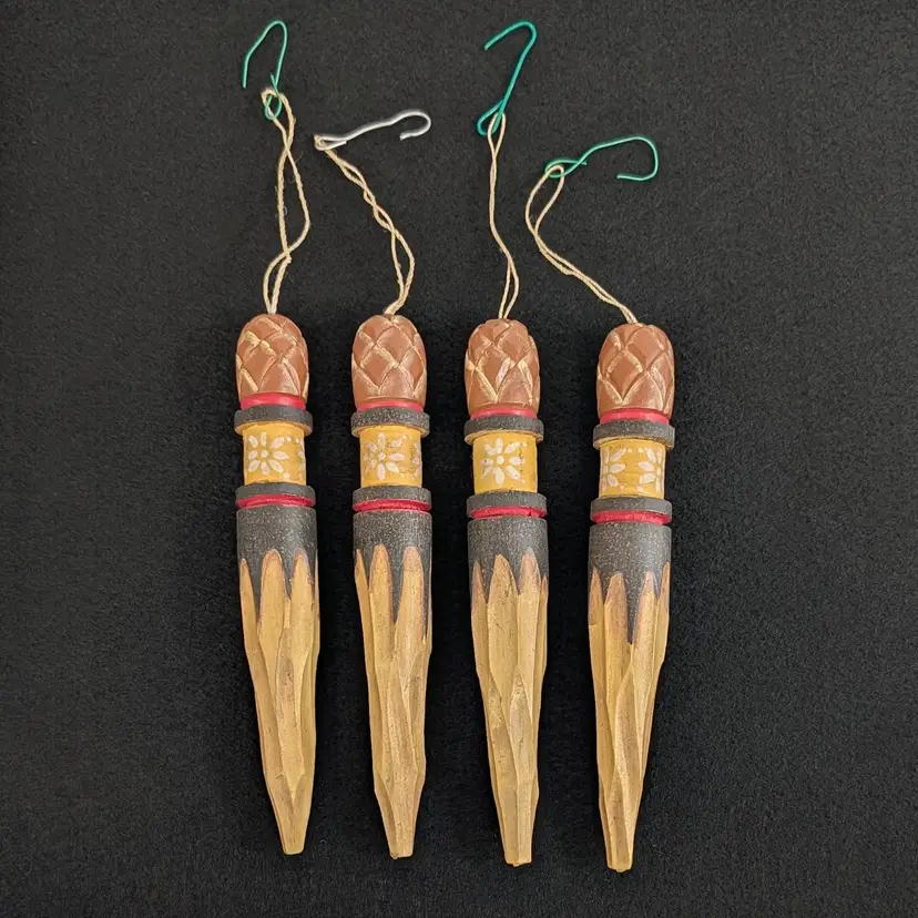 4 Lot Wooden Icicle Ornaments Hand Carved Painted Christmas Pinecone Rustic 5.5"