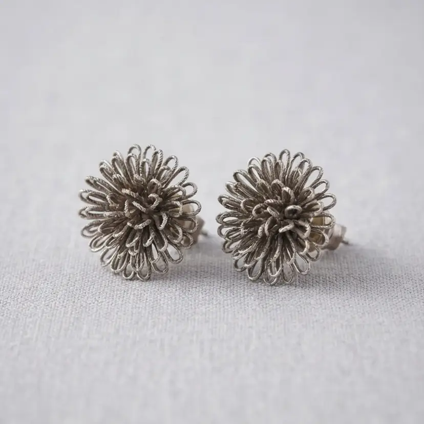 148. Vintage Textured Loop Floral Cluster Stud Earrings