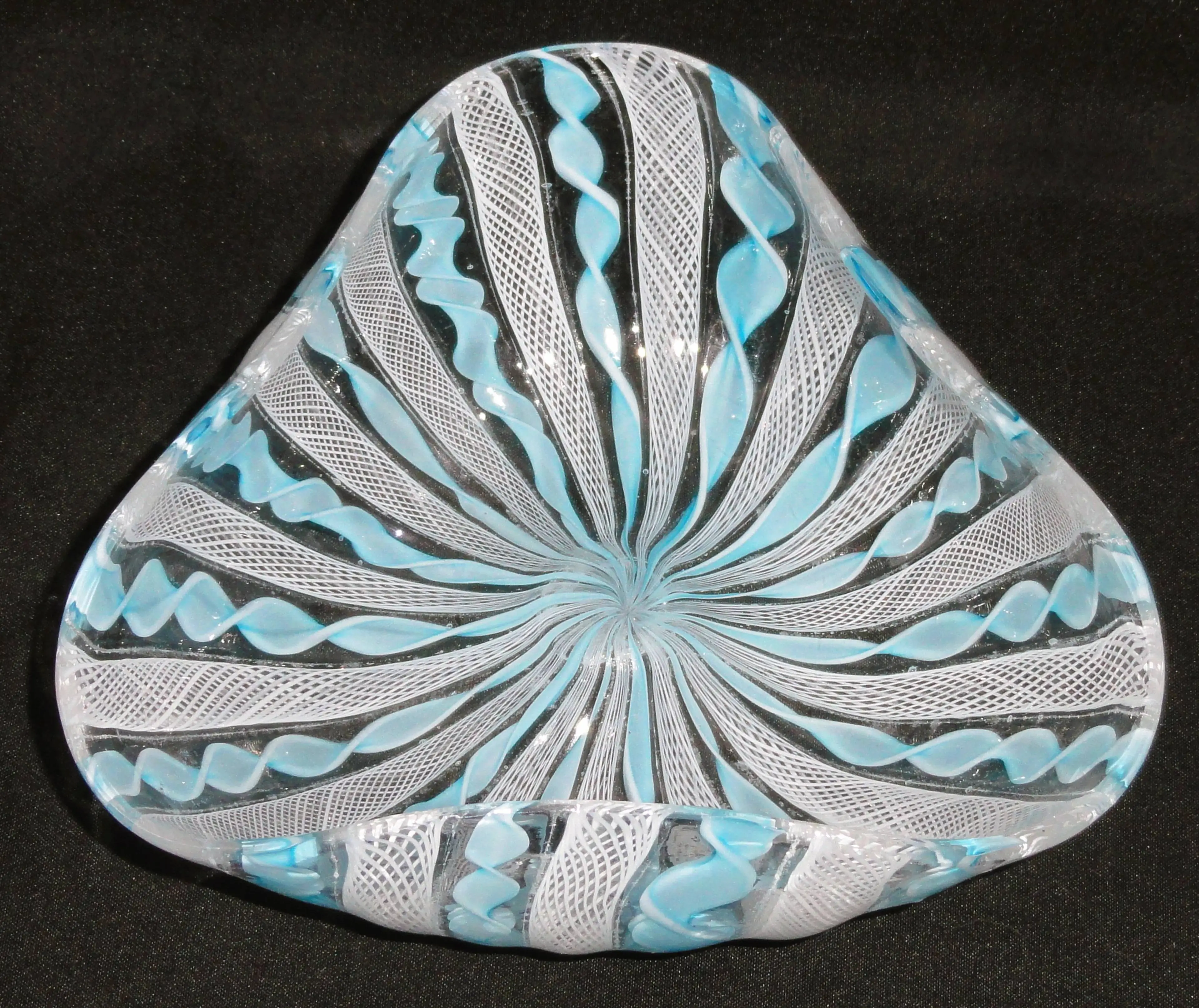 Image 3 of 7