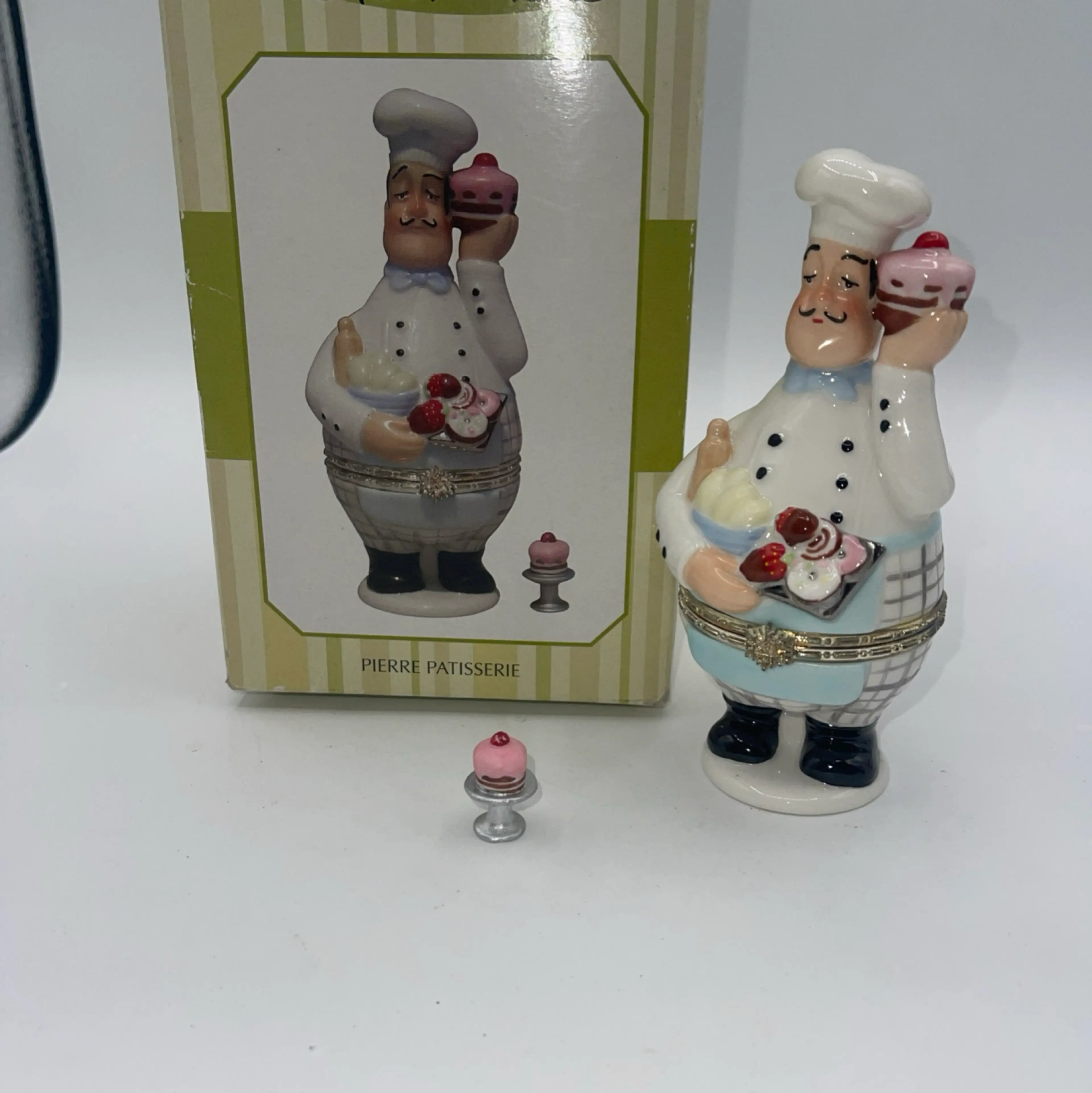 Image 3 of 9