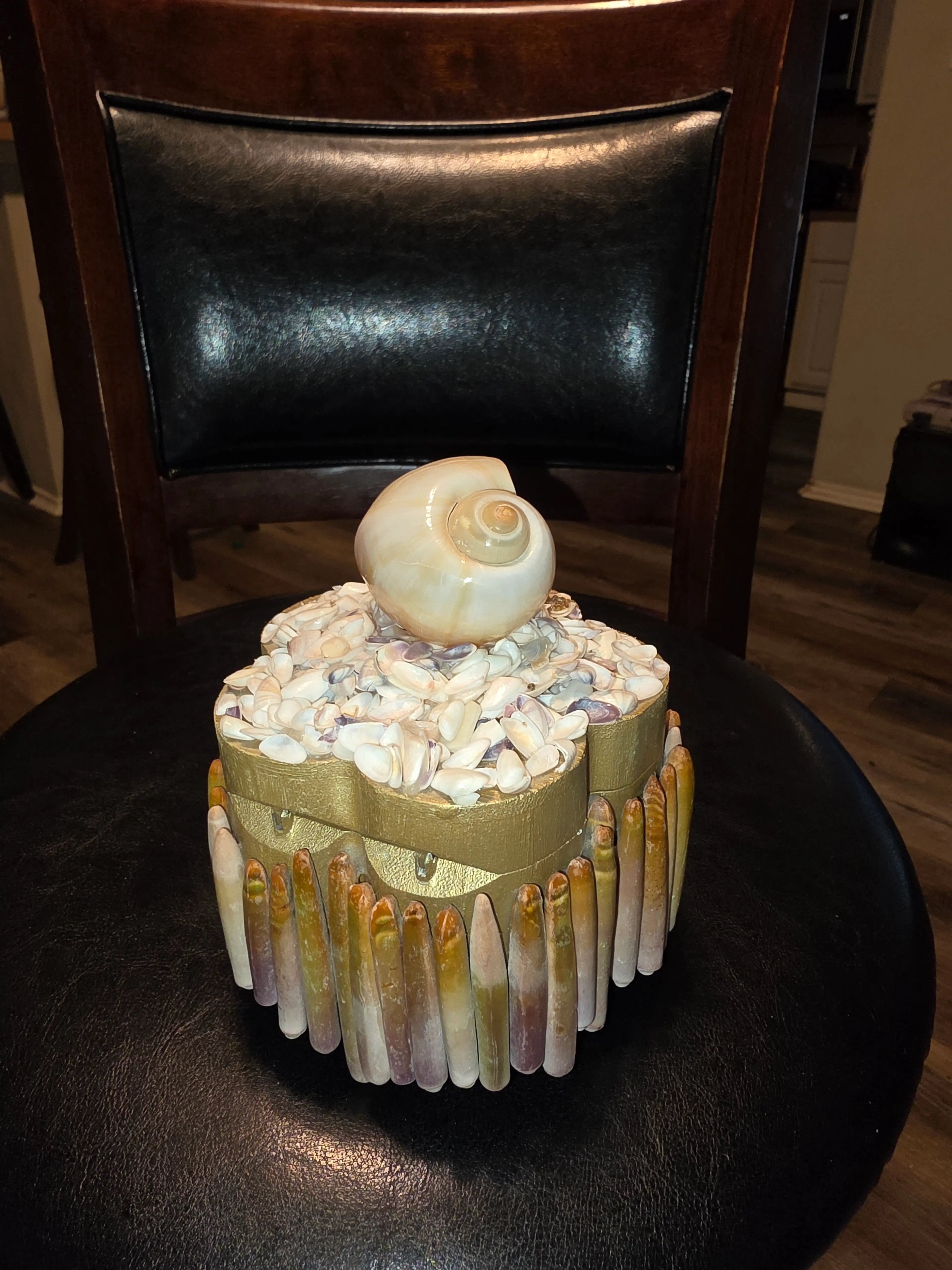 Image 4 of 4