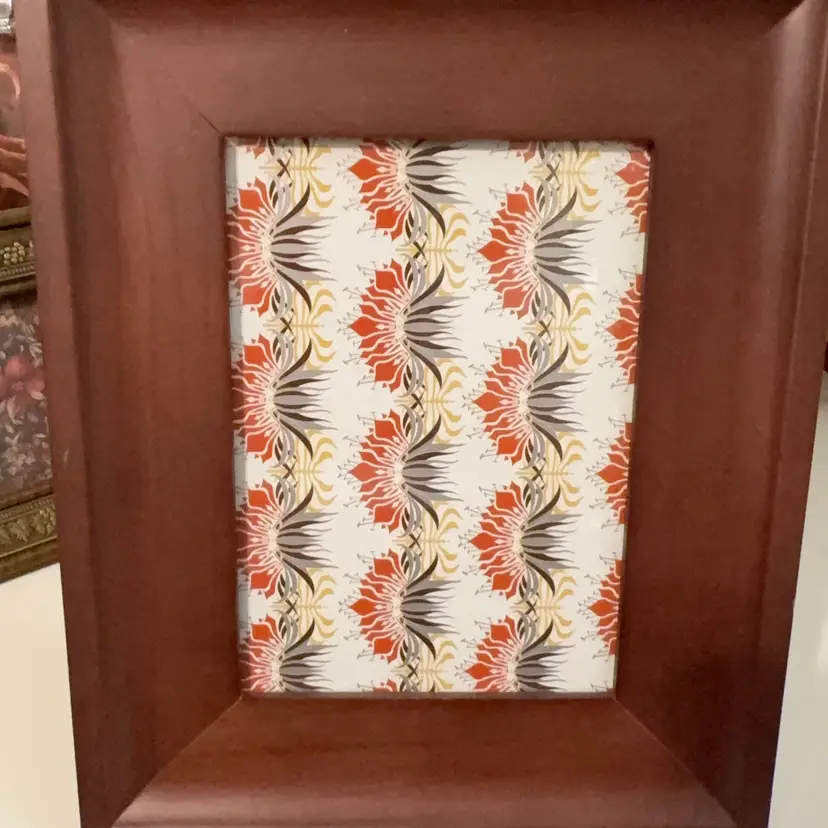 🎉8.5”x10.5” Reddish-brown Solid Wood Frame - Fits 5”x7” Picture