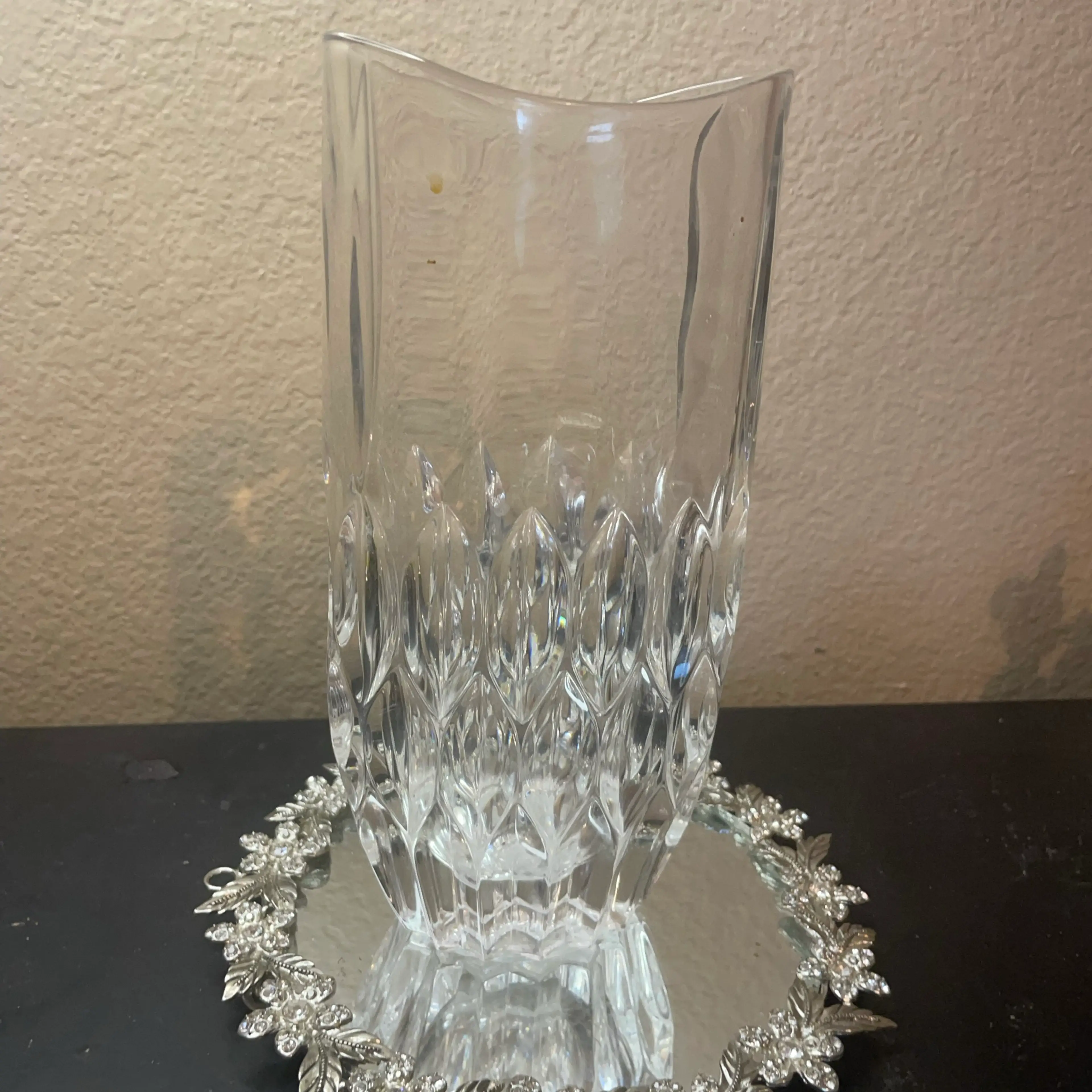 Image 2 of 6
