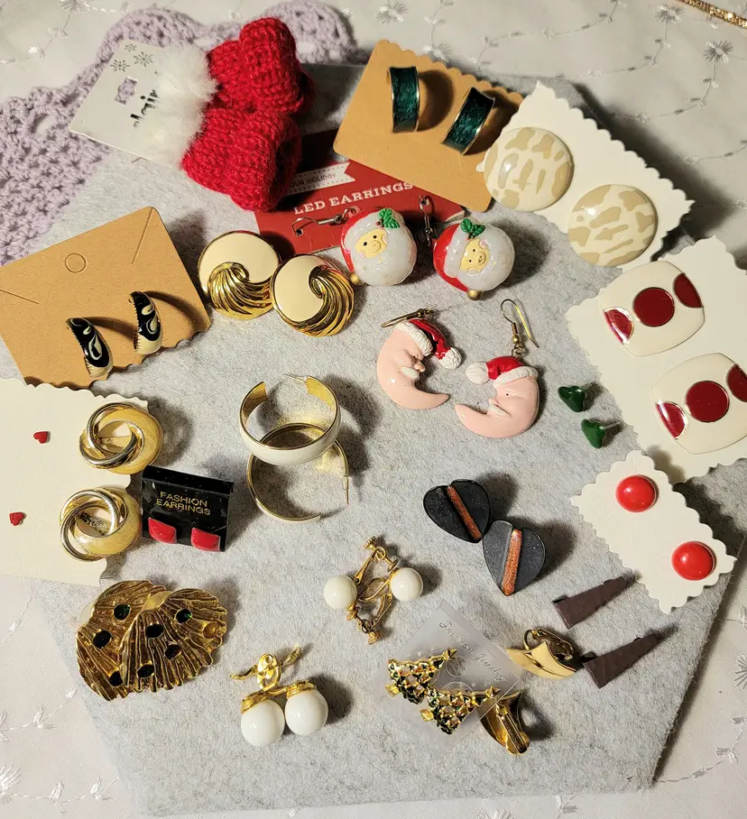 Small lot of earrings