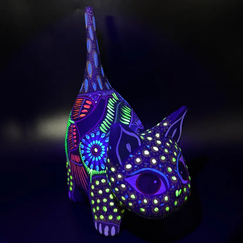 UV Glow Ceramic Cat Mexico
