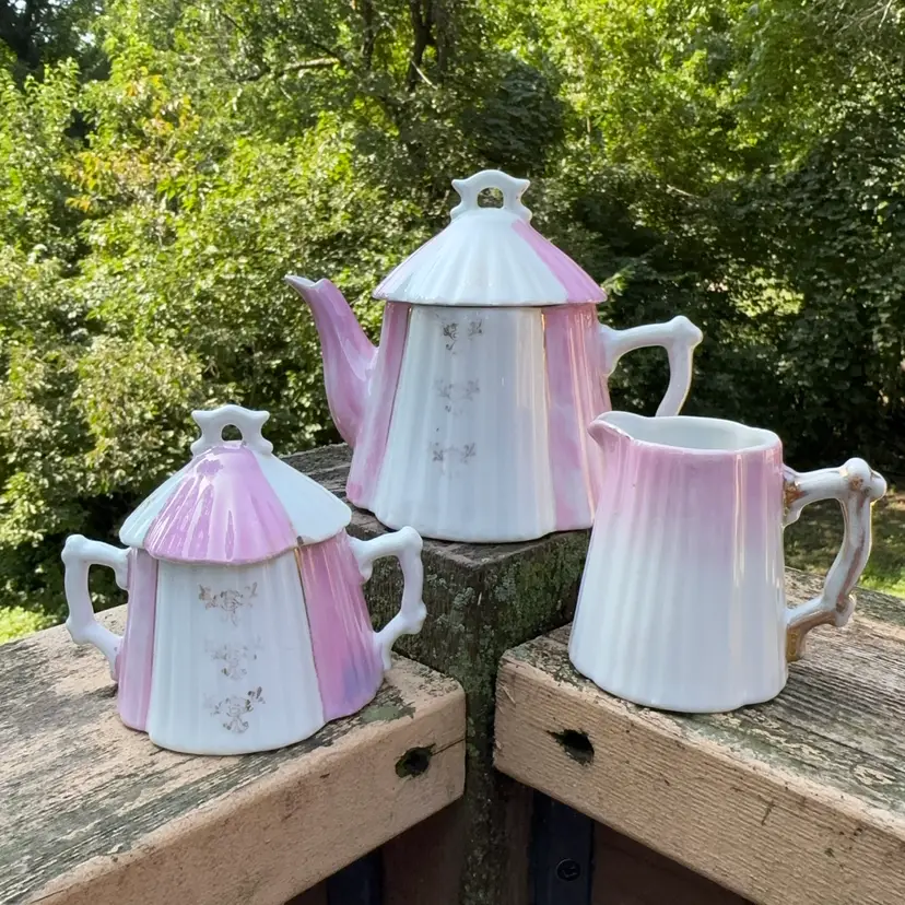 Vintage Three-Piece Display Tea Set