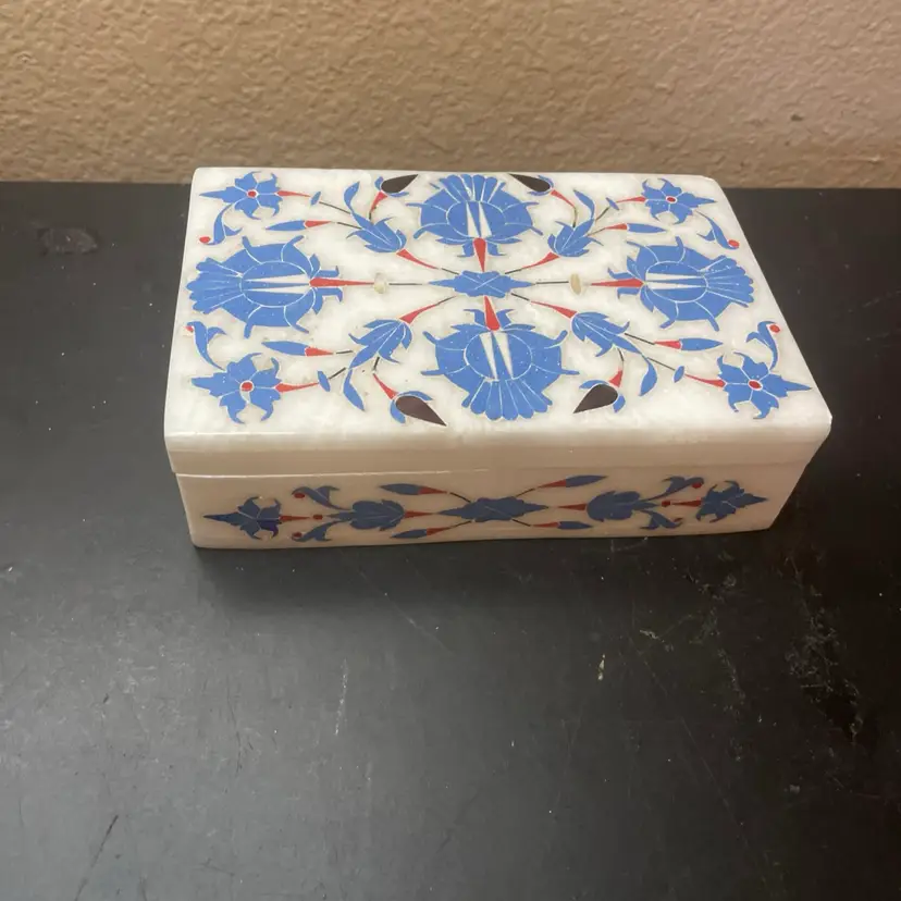 GORGEOUS Marble w Lapis Lazuli Inlay 4”x6”x1” Jewelry Casket