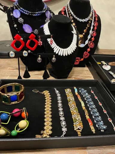 Pop Up Jewelry Sale 