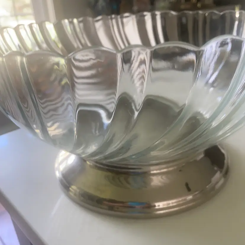 Arcoroc Swirl Glass Serving Bowl