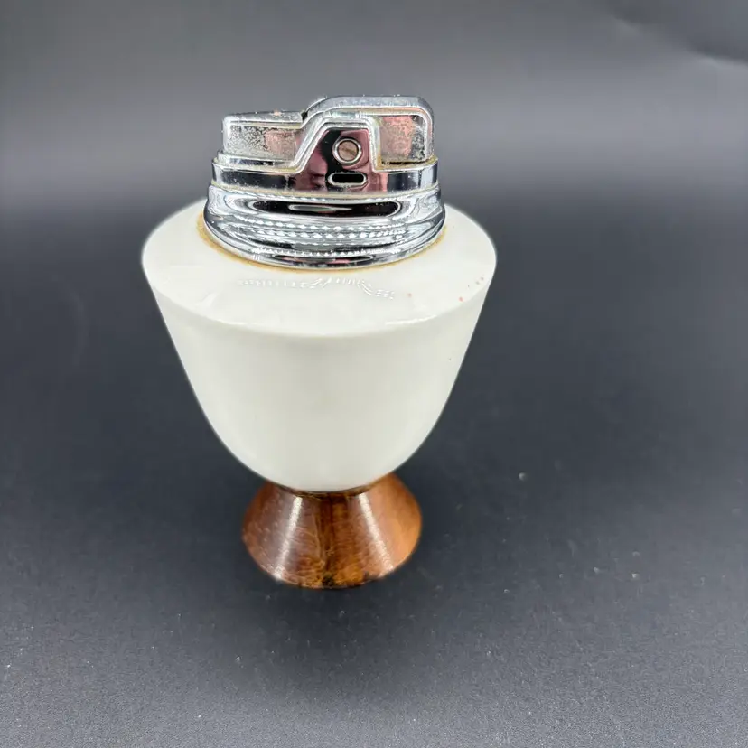 Vintage Ronson Scandinavian Table Lighter