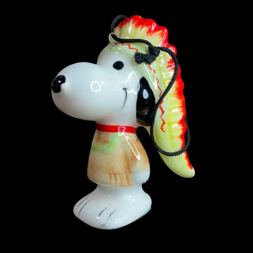 #07 - Vintage Japan Peanuts Ornament Snoopy The Indian Chief