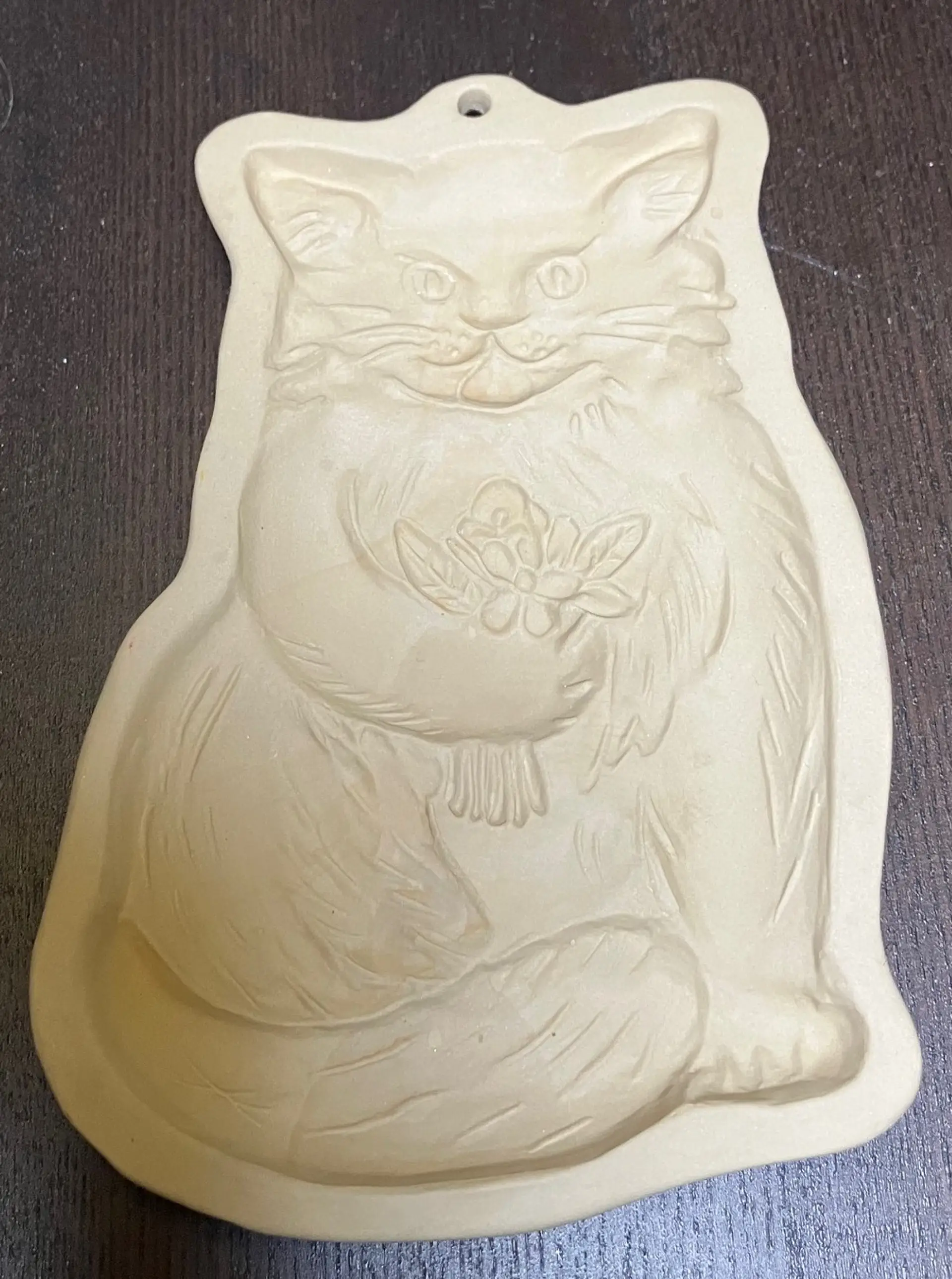 小物 VINTAGEWORKS Niknax · VTG 1983 Brown Bag Cookie Art Stoneware Cat Holding Flowers