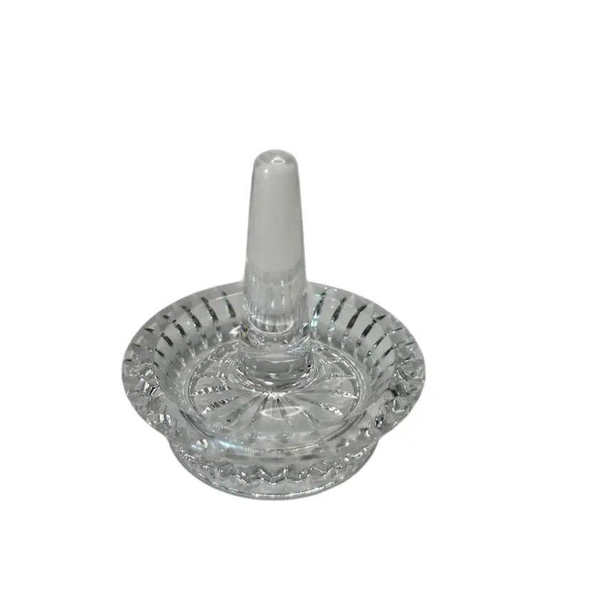 Clear Cut Ring Holder 3 1/2” Tall