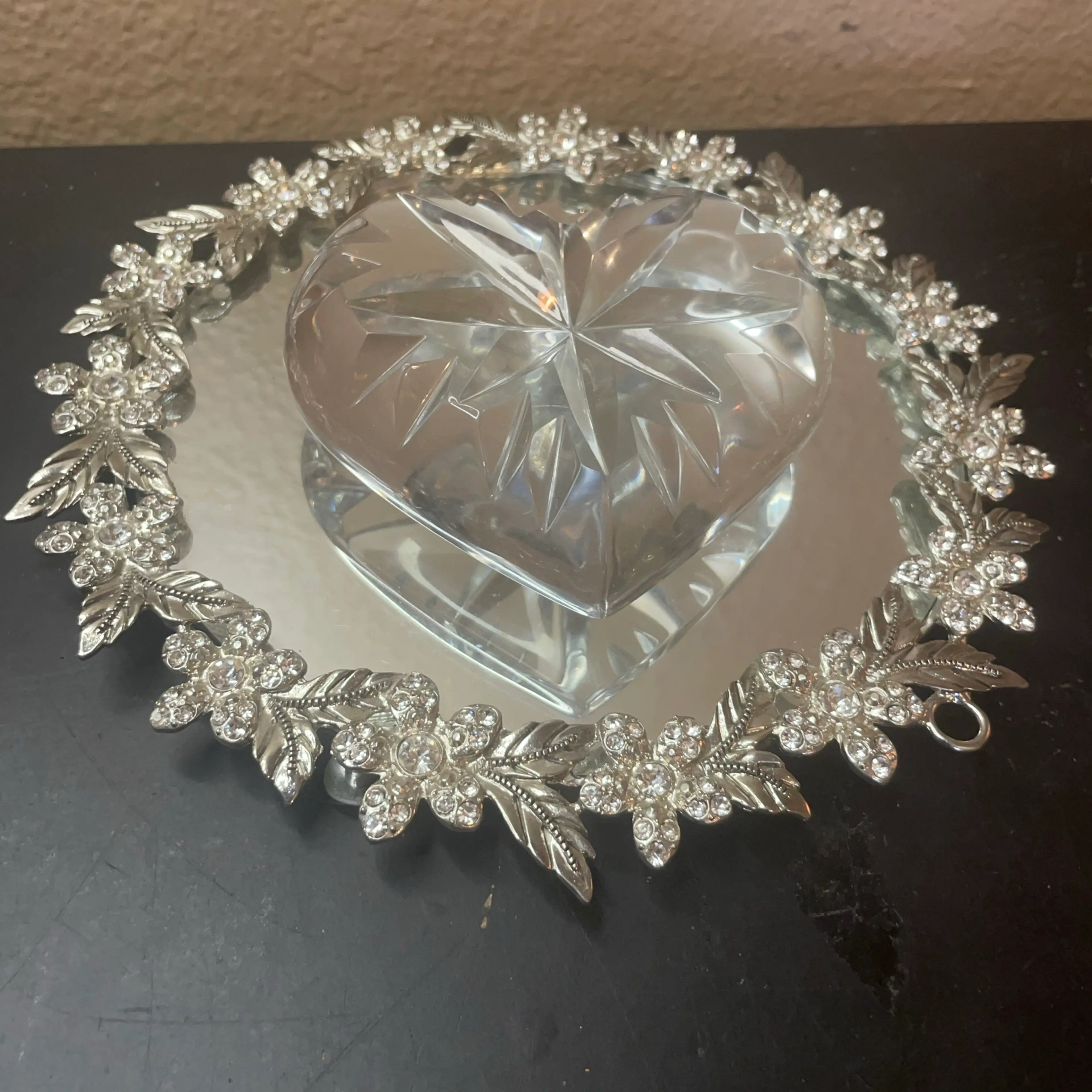 Image 2 of 6