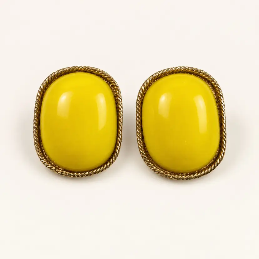 Vintage Signed Marvella Yellow Cabochon Clip-On Earrings with Gold-Tone Rope Border