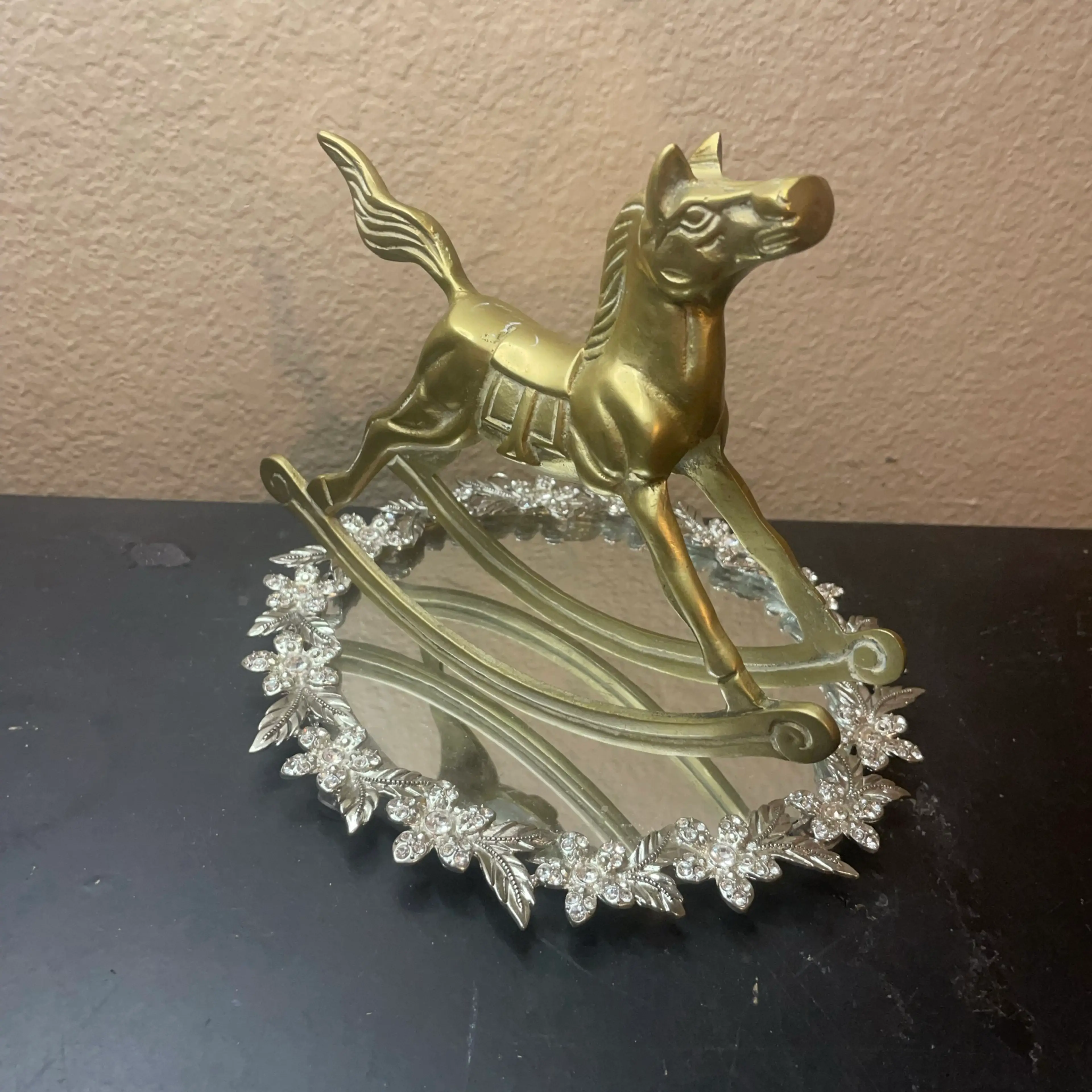 Image 4 of 4
