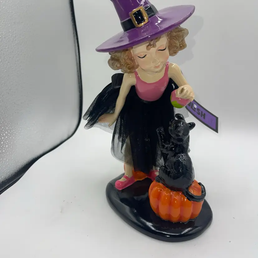 Witch Girl With Hat Halloween Decor Cat, And Pumpkin 11.5 Inches Tall New