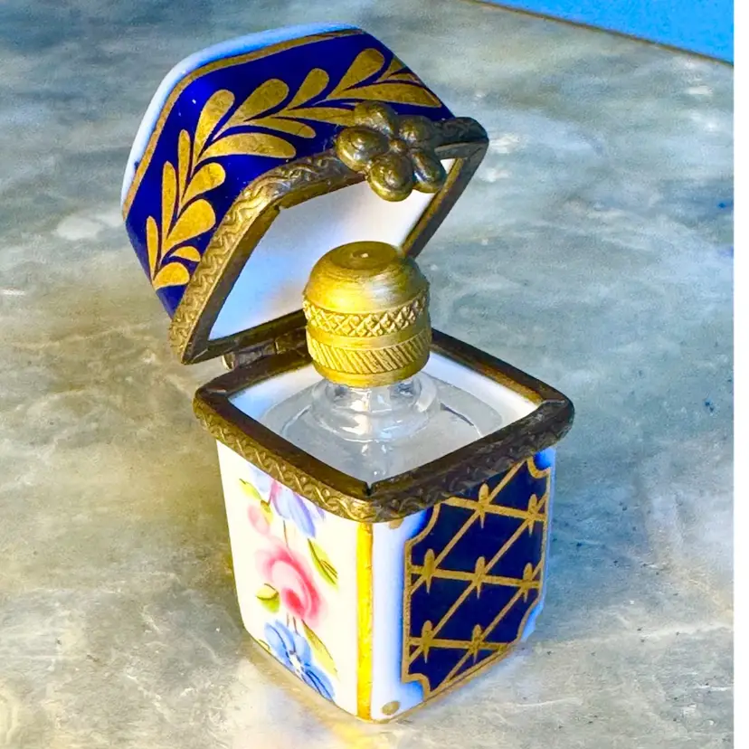 😻 Vintage Limoges-Style Porcelain Perfume Chest, Cobalt Blue, Gold & Miniature Perfume Bottle