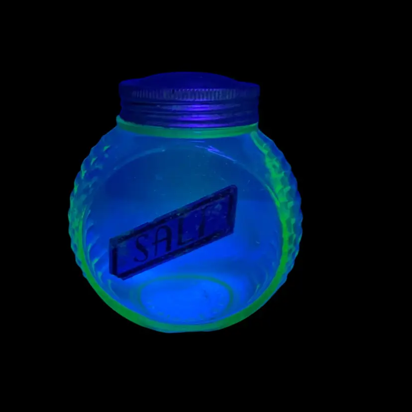 Antique Uranium Depression Vaseline Glass Diamond Crystal Salt Shaker 5” GLOWS