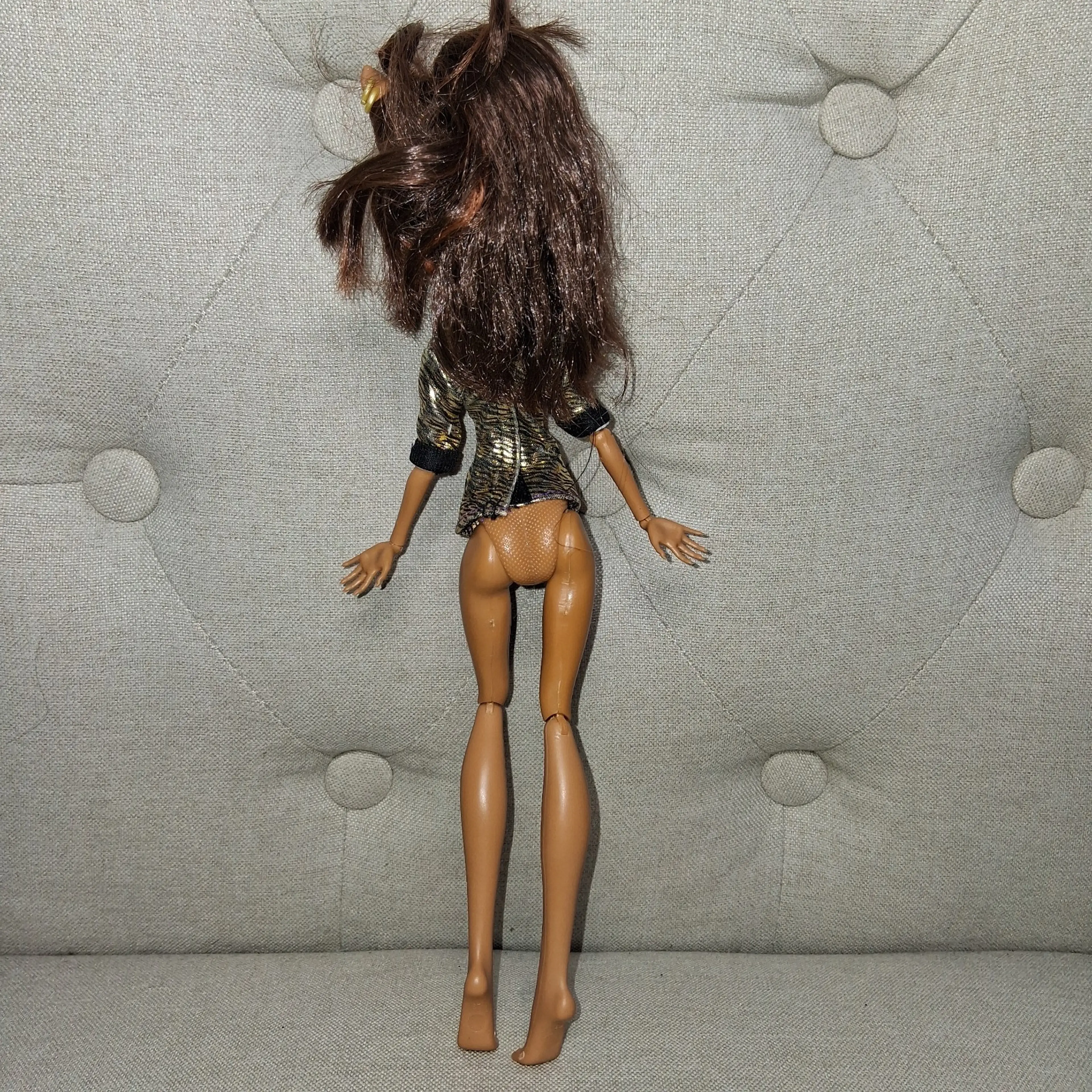 Image 4 of 4