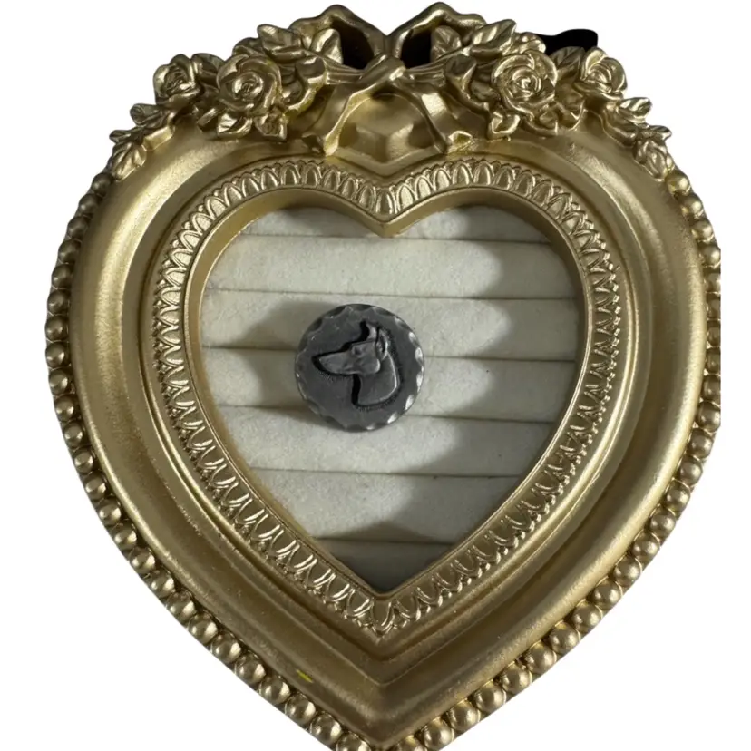 H4 - Rawcliffe Pewter Doberman (marked)