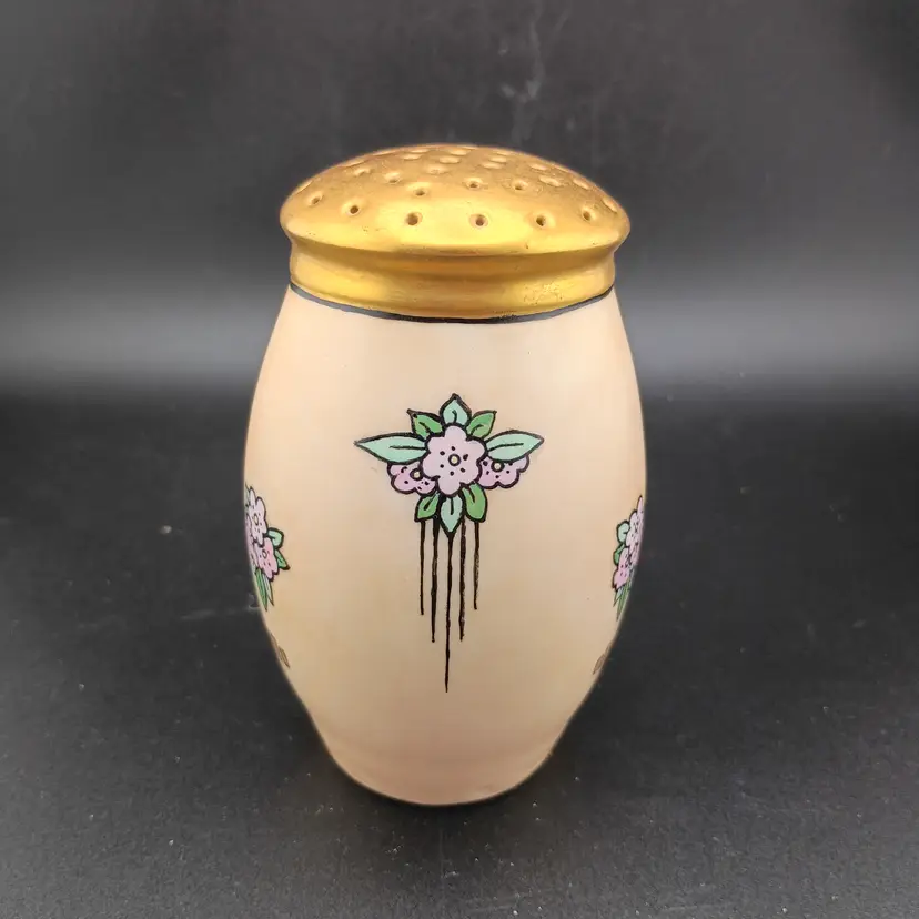 Bavarian porcelain muffineer