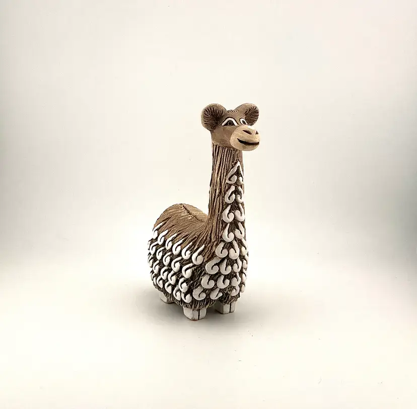Artesania Rinconada Pottery Alpaca 4”x 2”x 5.