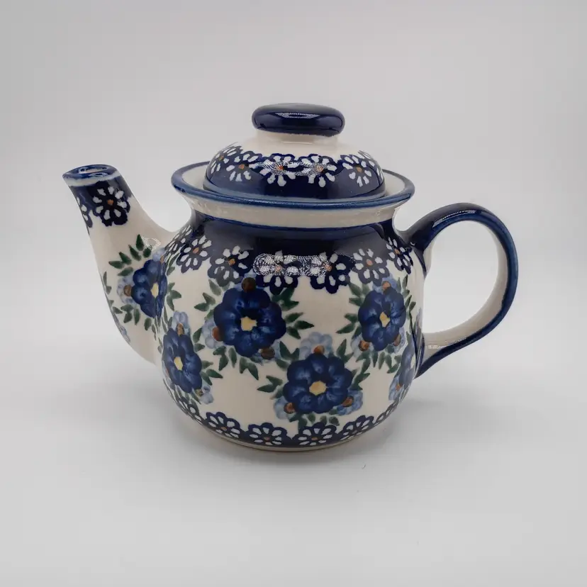 Boleslawiec Polish pottery teapot
