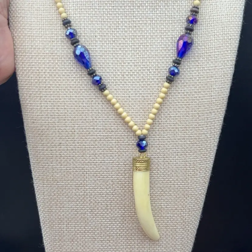 #01 Boho Bone Tusk Pendant Necklace 22” Cobalt Blue AB Glass Beads Tribal Style