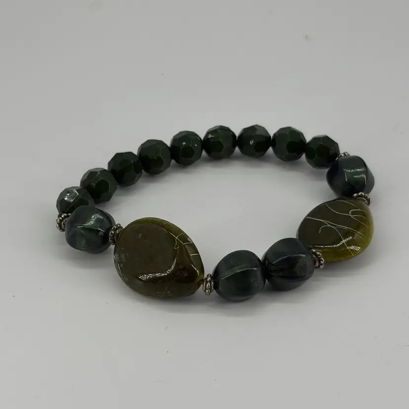 Green Faceted Bead Bracelet