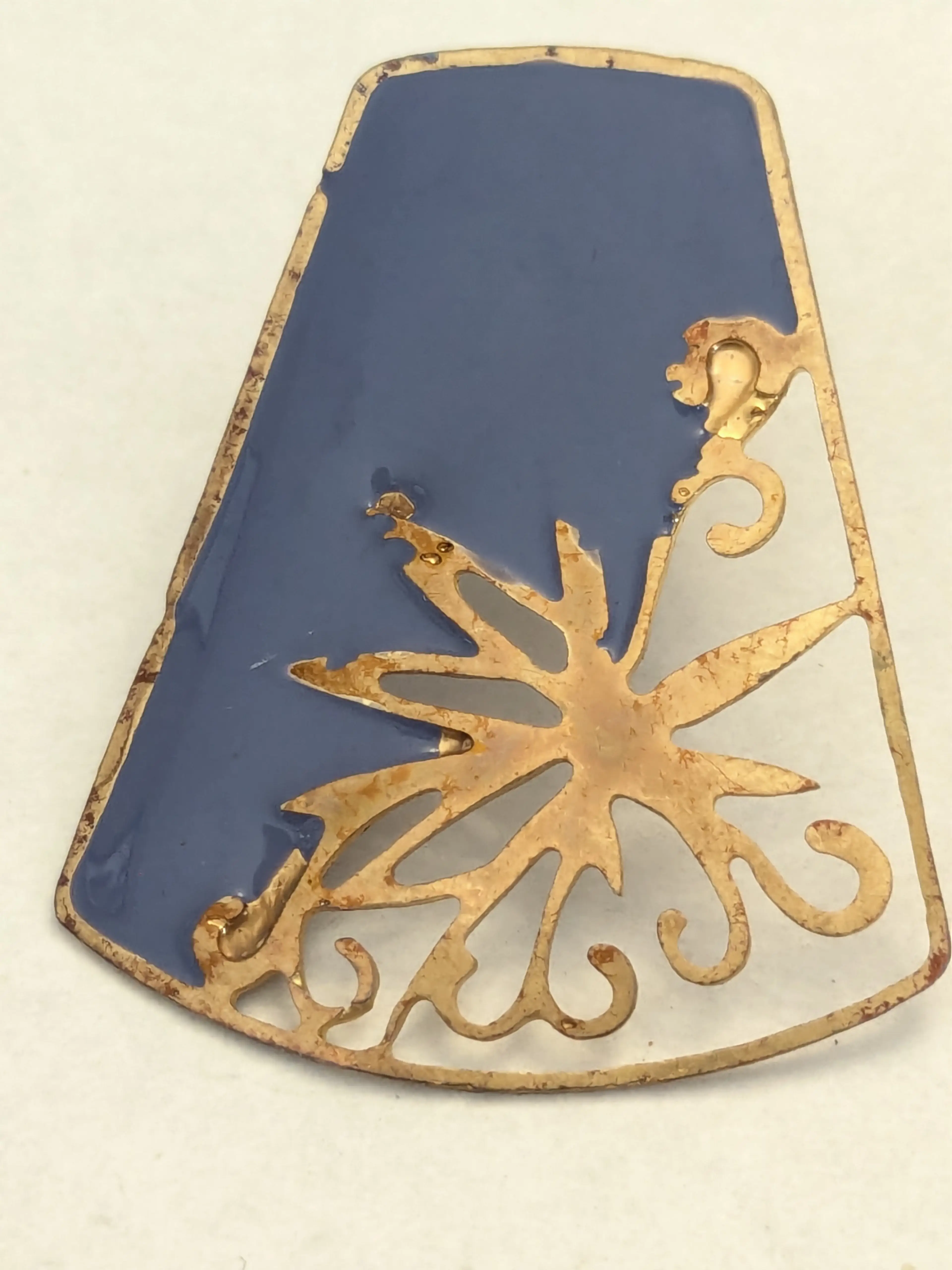 Image 4 of 8